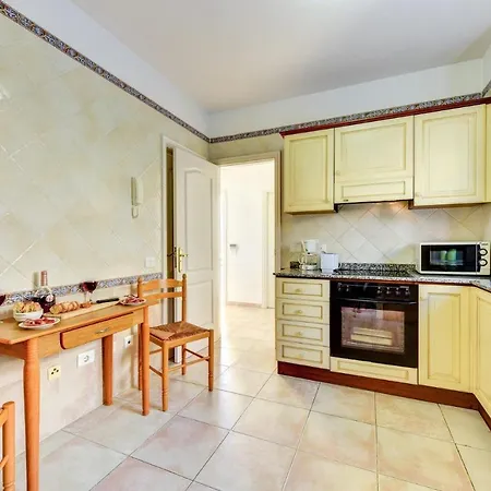 Вилла Atenas By *